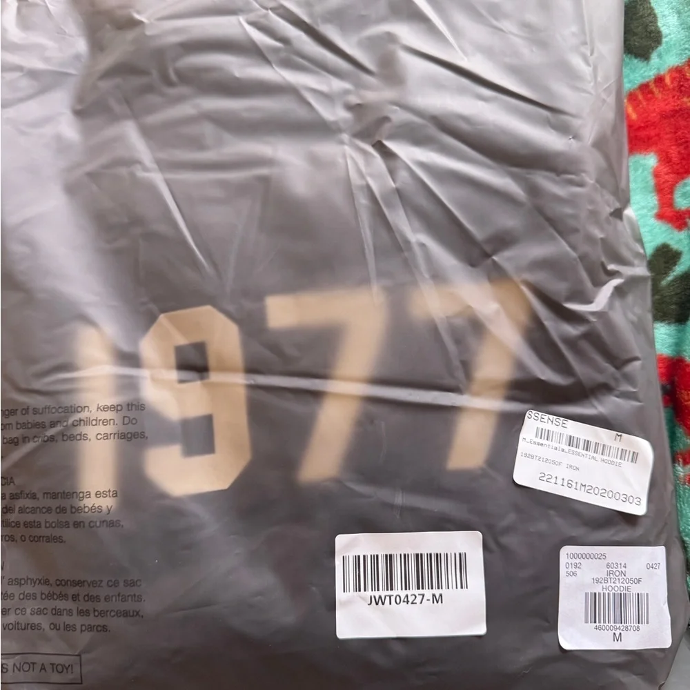 Essentials 1977 Hoodie - Picture 2 of 2